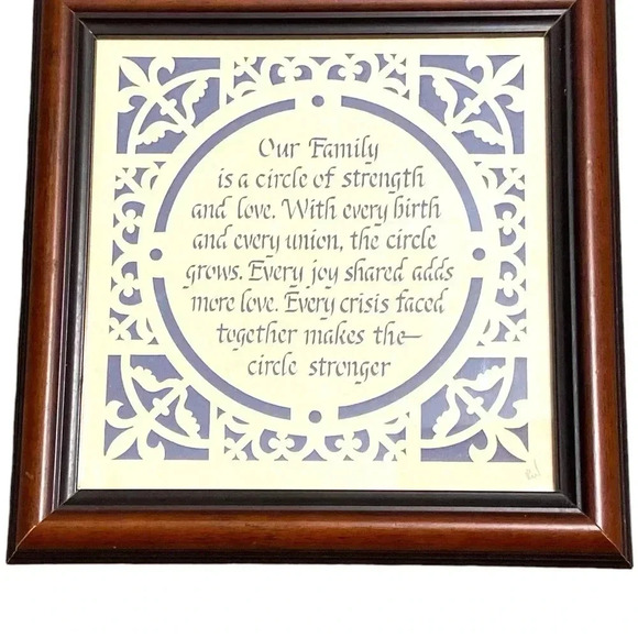✂️ Beautiful “Family” frame ✂️ - Picture 1 of 5